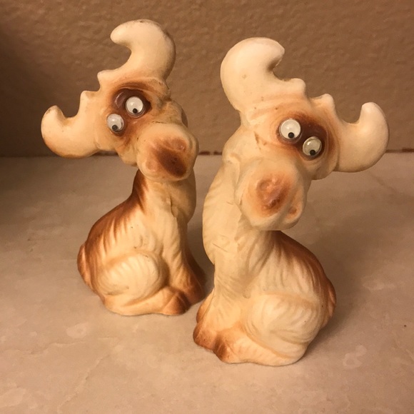 Other - Adorable MOOSE S & P shakers